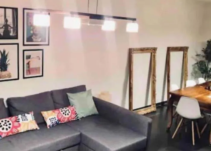 Urban Living 2 Bedroom Apartment *